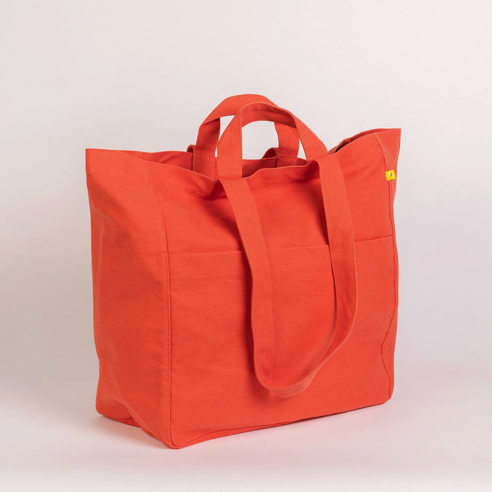 BOX TOTE (Cherry Tomato) — by FLUF