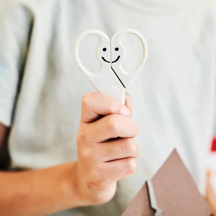 BREATA'S GENTLE SCISSORS — by Woset
