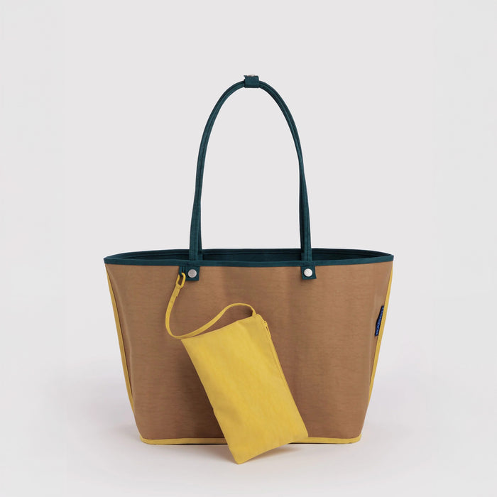LARGE NYLON REVERSIBLE TOTE (SEA MIX) — by Baggu
