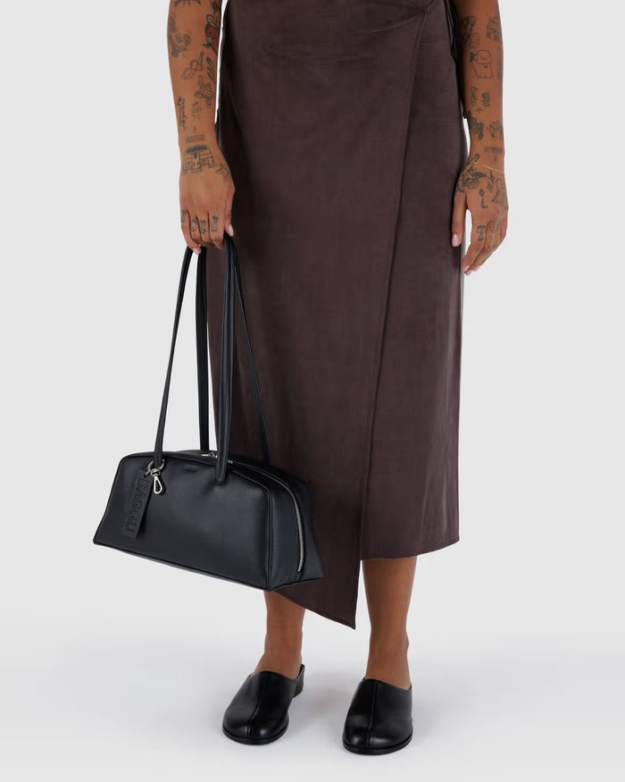 RECYCLED LEATHER BOWLER BAG, Black — by Baggu