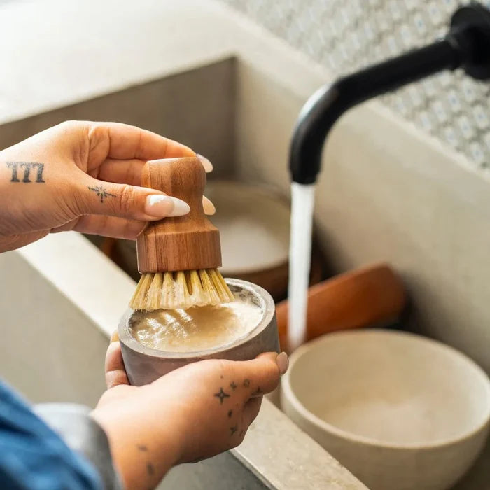 SOLID DISH SOAP WITH CONCRETE JAR — by La Belle Excuse