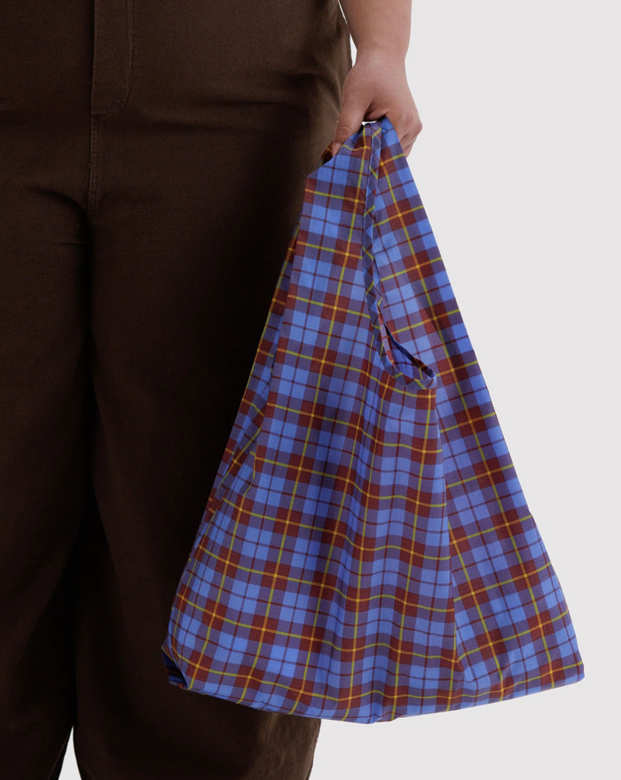 STANDARD "BLUE TARTAN" REUSABLE BAG — by Baggu
