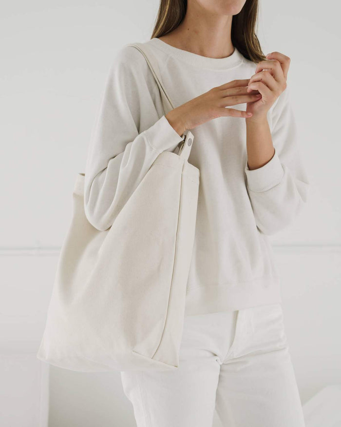 ZIP DUCK BAG NATURAL CANVAS — by Baggu